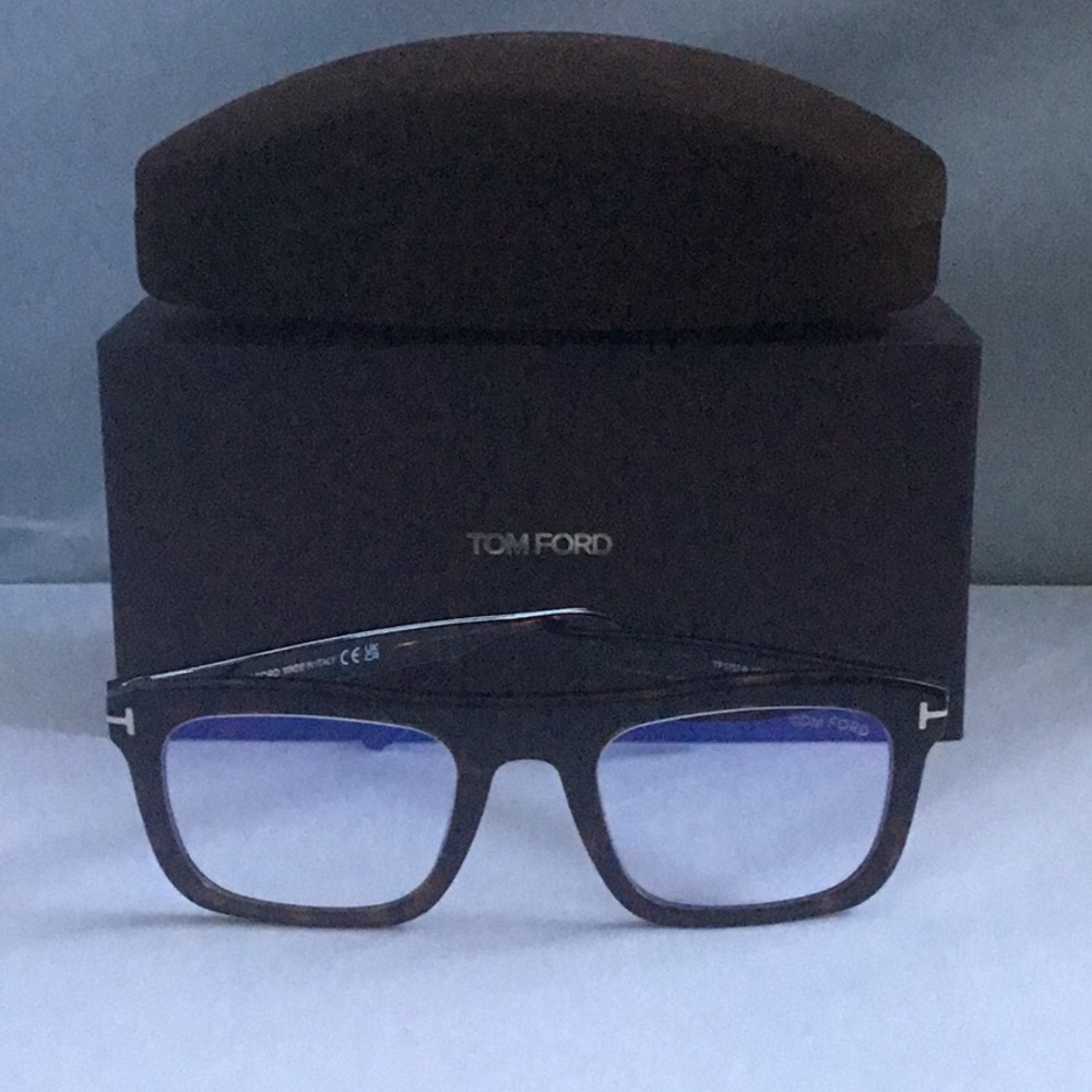 TOM FORD GLASSES UNISEX.